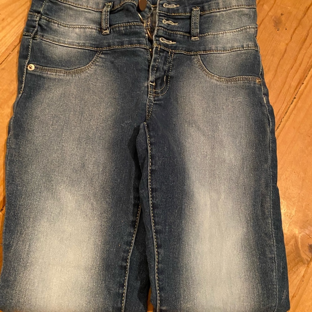 No Boundaries jeans